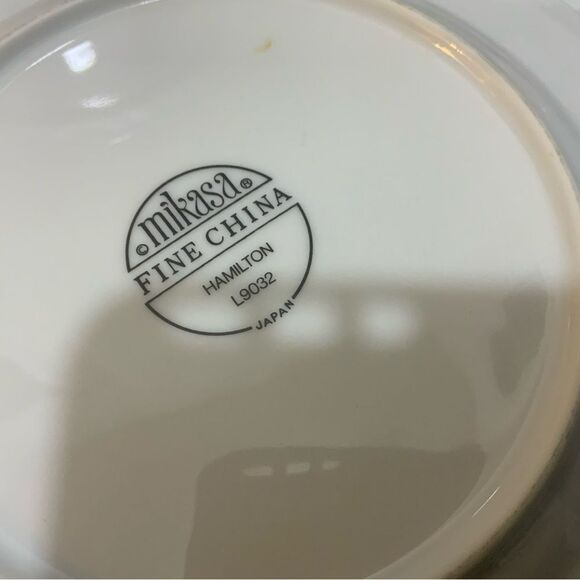Mikasa Fine China Hamilton L9032 Dinnerware plates 8 pcs salad p… - Picture 3 of 7
